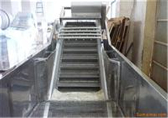 周轉(zhuǎn)筐清洗機設(shè)備